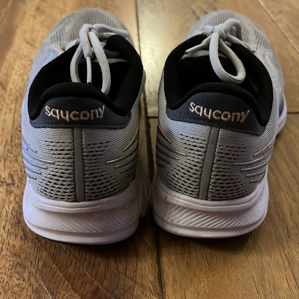 Saucony 8.5 Ride Running Shoes - Picture 2 of 13